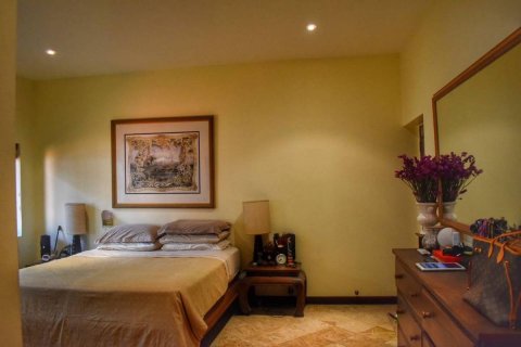 Casa de 3 dormitorios en Phuket, Tailandia № 65582 - foto 4