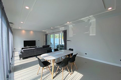 Chalet de 3 dormitorios en Hua Hin, Tailandia № 205674 - foto 14