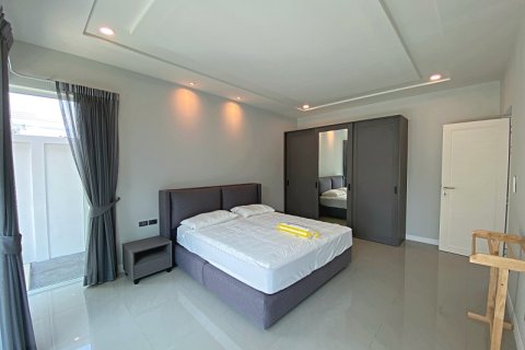 Chalet de 3 dormitorios en Hua Hin, Tailandia № 205674 - foto 26