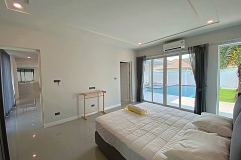 Chalet de 3 dormitorios en Hua Hin, Tailandia № 205674 - foto 24
