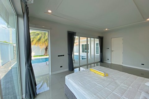Chalet de 3 dormitorios en Hua Hin, Tailandia № 205674 - foto 19
