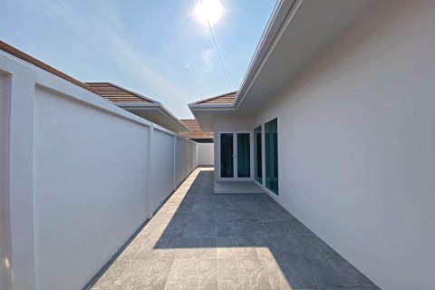 Chalet de 3 dormitorios en Hua Hin, Tailandia № 205674 - foto 9