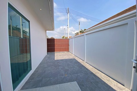 Chalet de 3 dormitorios en Hua Hin, Tailandia № 205674 - foto 10
