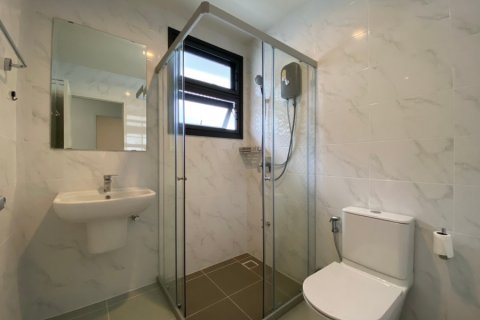 Chalet de 4 dormitorios en Hua Hin, Tailandia № 205678 - foto 12
