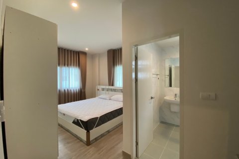 Chalet de 4 dormitorios en Hua Hin, Tailandia № 205678 - foto 23