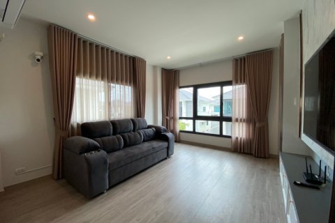 Chalet de 4 dormitorios en Hua Hin, Tailandia № 205678 - foto 16