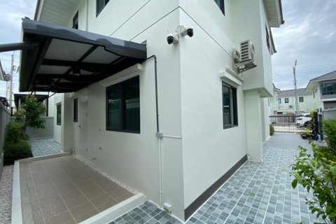 Chalet de 4 dormitorios en Hua Hin, Tailandia № 205678 - foto 30
