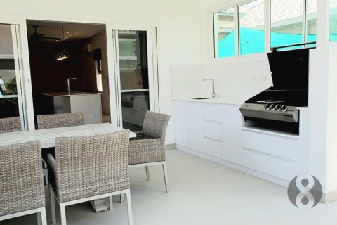 Chalet de 3 dormitorios en Hua Hin, Tailandia № 205676 - foto 10