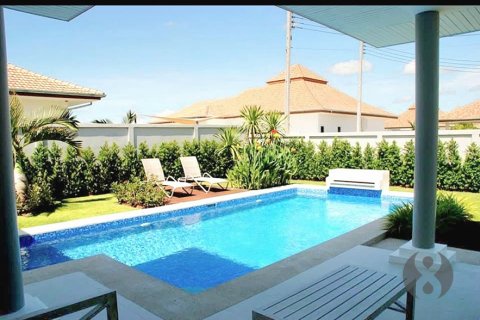 Chalet de 3 dormitorios en Hua Hin, Tailandia № 205676 - foto 3