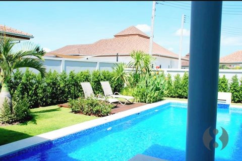 Chalet de 3 dormitorios en Hua Hin, Tailandia № 205676 - foto 5