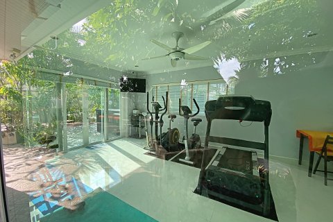 Chalet de 4 dormitorios en Hua Hin, Tailandia № 205679 - foto 13