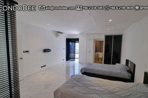 Eigentumswohnung in Watthana, Bangkok, Thailand, 3 Schlafzimmer № 200884 - Foto 15