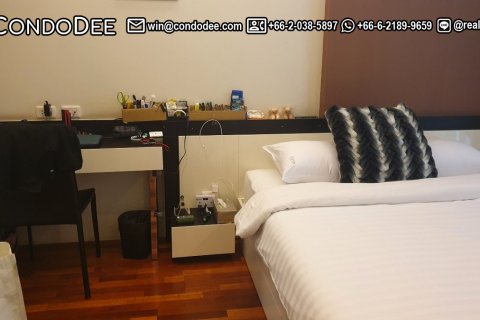 Condominio de 1 dormitorio en Watthana, Bangkok, Tailandia № 200888 - foto 3