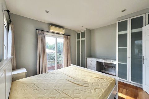 Casa de 3 dormitorios en Pattaya, Tailandia № 115328 - foto 19