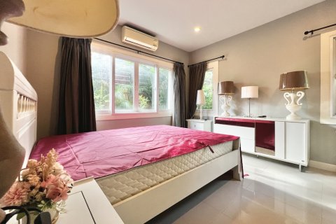 Casa de 3 dormitorios en Pattaya, Tailandia № 115328 - foto 9