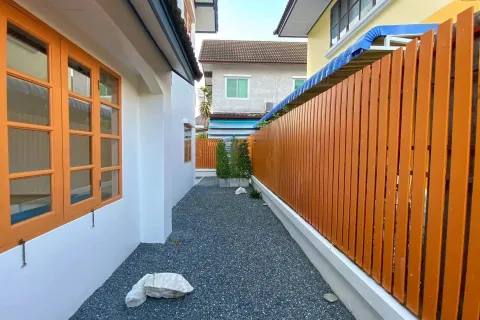 Casa de 3 dormitorios en San Sai, Tailandia № 158222 - foto 12