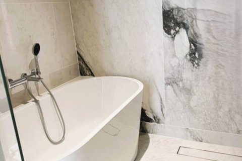 Condominio de 2 dormitorios en Bangkok, Tailandia № 180770 - foto 26