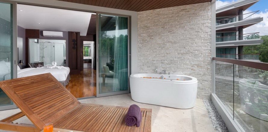 Studio in the Condo in Phuket, Thailand in The Regent Bangtao № 59296