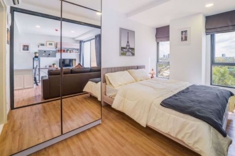 Condominio de 1 dormitorio en Bang Kho Laem, Bangkok, Tailandia № 62879 - foto 9