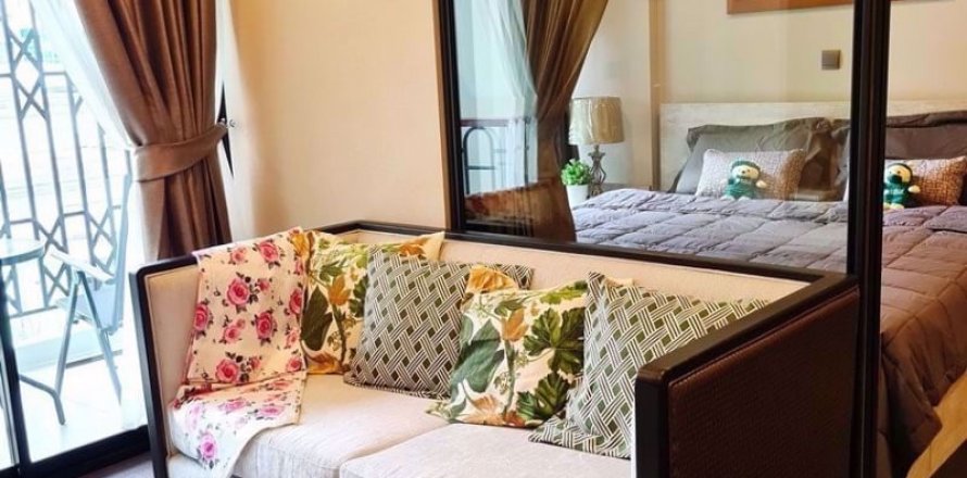 Кондоминиум с 1 спальней в Бангкоке, Таиланд в Na Vara Residence № 62885