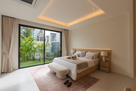 Chalet de 3 dormitorios en Phuket, Tailandia № 191075 - foto 14