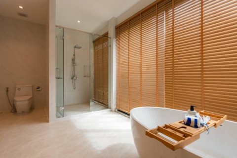 Chalet de 3 dormitorios en Phuket, Tailandia № 191075 - foto 19