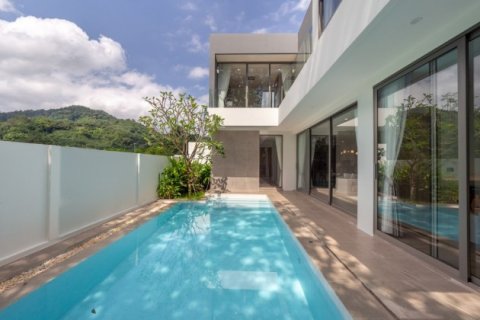 Chalet de 4 dormitorios en Kathu, Tailandia № 191076 - foto 3
