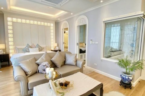 Condominio de 2 dormitorios en Watthana, Bangkok, Tailandia № 133664 - foto 13
