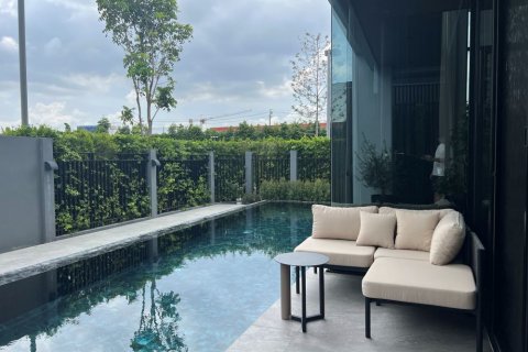Chalet de 4 dormitorios en Bang Na, Bangkok, Tailandia № 133666 - foto 17