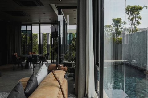 Chalet de 4 dormitorios en Bang Na, Bangkok, Tailandia № 133666 - foto 15