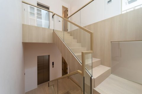 Condominio de 5 dormitorios en Bangkok, Tailandia № 133661 - foto 23