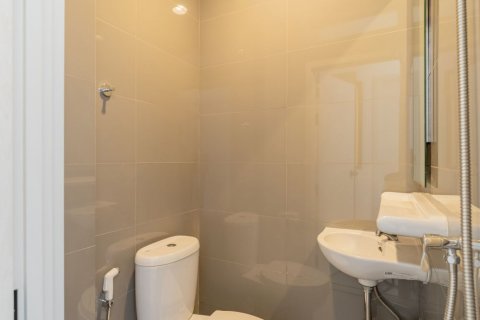 Condominio de 5 dormitorios en Bangkok, Tailandia № 133661 - foto 22