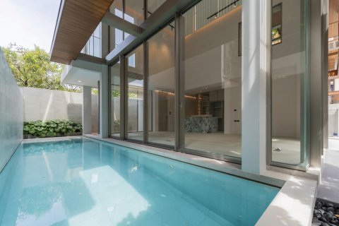 Condominio de 5 dormitorios en Bangkok, Tailandia № 133661 - foto 8