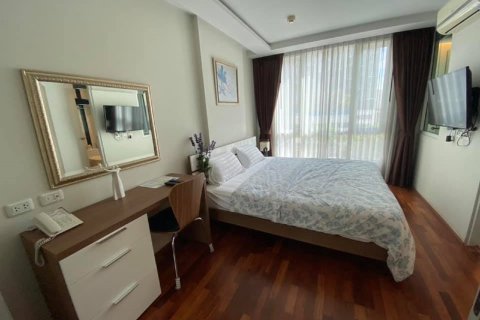Condominio de 1 dormitorio en Watthana, Bangkok, Tailandia № 200693 - foto 4