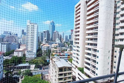 Condo à Khlong Toei, Bangkok, Thaïlande, 2 chambres № 200692 - photo 17