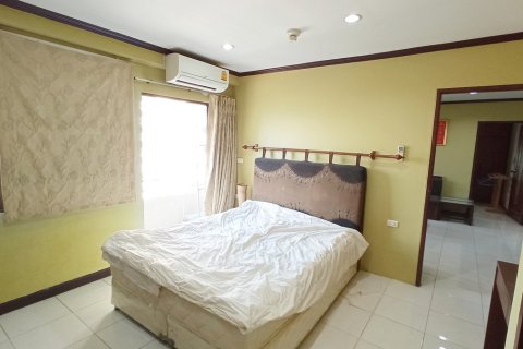Condo à Khlong Toei, Bangkok, Thaïlande, 2 chambres № 200692 - photo 14