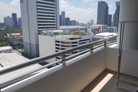 Condominio de 3 dormitorios en Khlong Toei, Bangkok, Tailandia № 200687 - foto 4