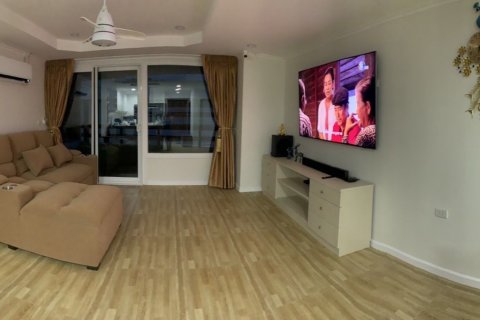 Apartamento de 2 dormitorios en Pattaya, Tailandia № 145386 - foto 13
