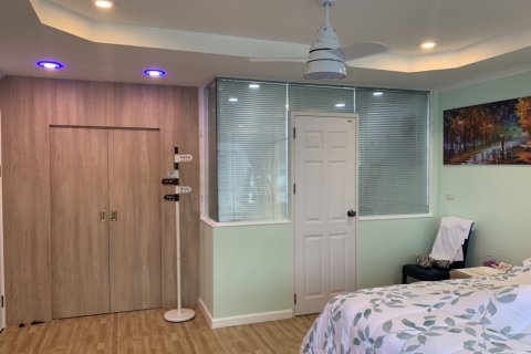 Apartamento de 2 dormitorios en Pattaya, Tailandia № 145386 - foto 26