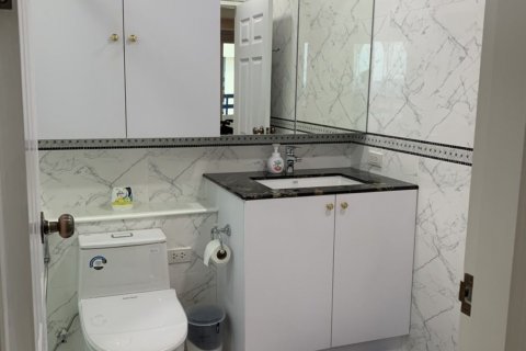 Apartamento de 2 dormitorios en Pattaya, Tailandia № 145386 - foto 12