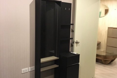 Estudio en el condominio en Bangkok, Tailandia № 145786 - foto 3