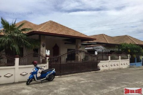 Villa in Pattaya, Thailand 3 bedrooms № 193663