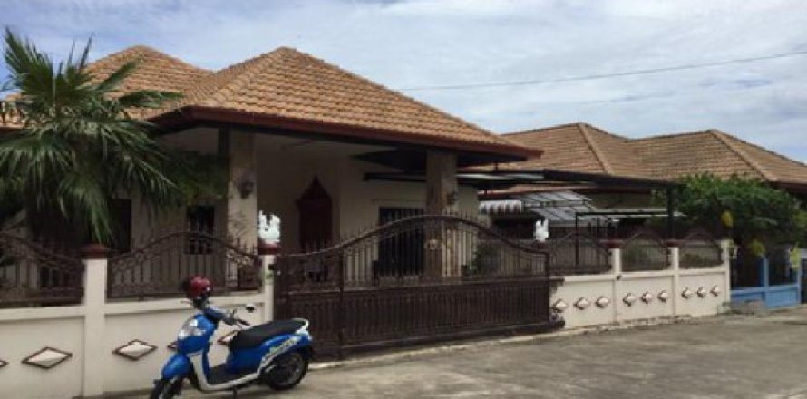 Chalet de 3 dormitorios en Pattaya, Tailandia № 193663