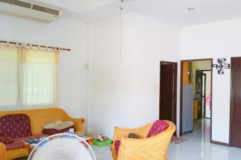 Casa de 3 dormitorios en Pattaya, Tailandia № 146071 - foto 6