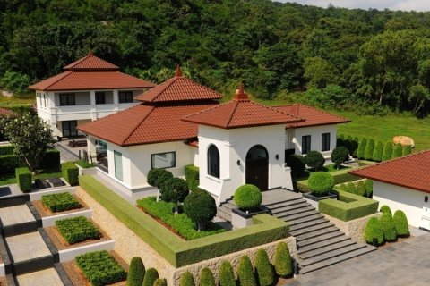 Villa in Hua Hin, Thailand 4 Schlafzimmer № 168696 - Foto 3