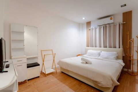 Chalet de 5 dormitorios en Hua Hin, Tailandia № 170957 - foto 23