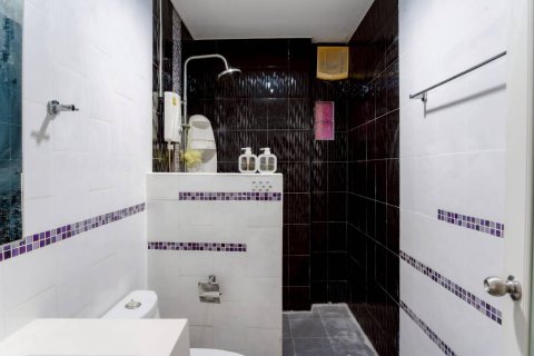 Chalet de 5 dormitorios en Hua Hin, Tailandia № 170957 - foto 25