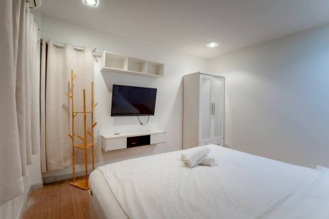 Chalet de 5 dormitorios en Hua Hin, Tailandia № 170957 - foto 14