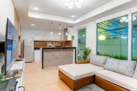Chalet de 5 dormitorios en Hua Hin, Tailandia № 170957 - foto 7