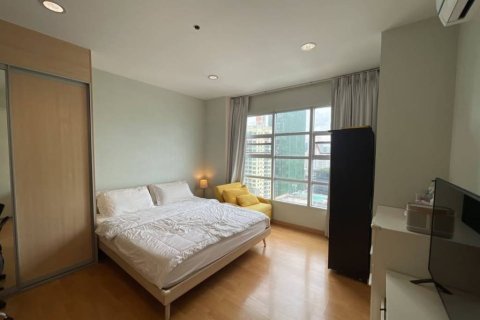 Condominio de 3 dormitorios en Bangkok, Tailandia № 155439 - foto 2